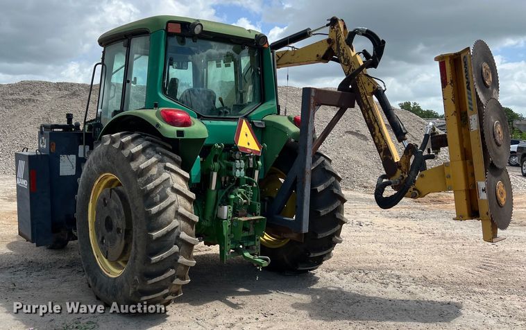 image for item LU9952 2003 John Deere  6420 tractor