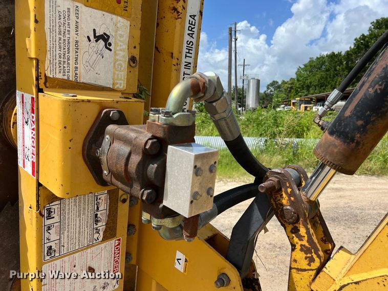 image for item LU9952 2003 John Deere  6420 tractor