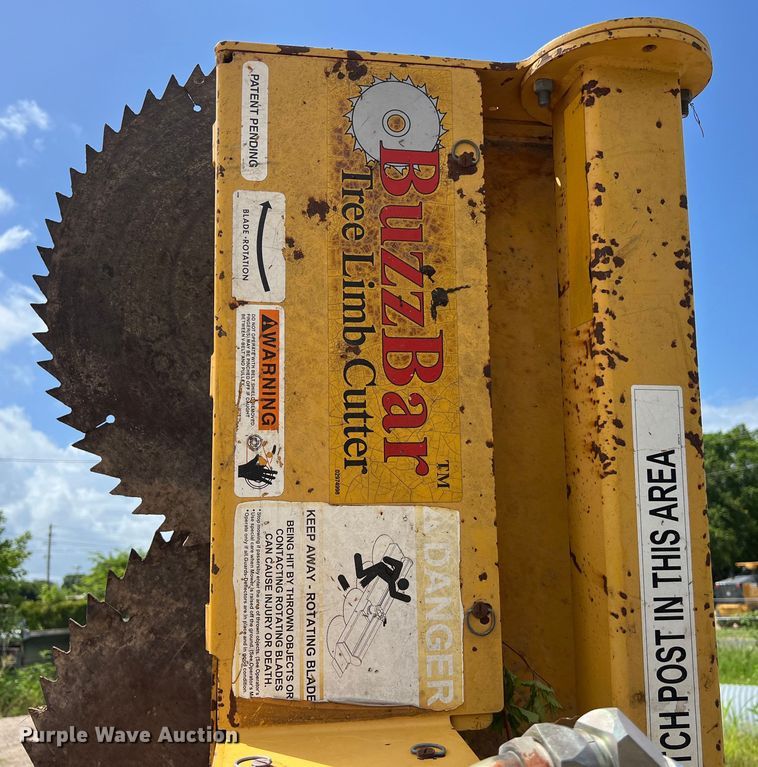 image for item LU9952 2003 John Deere  6420 tractor