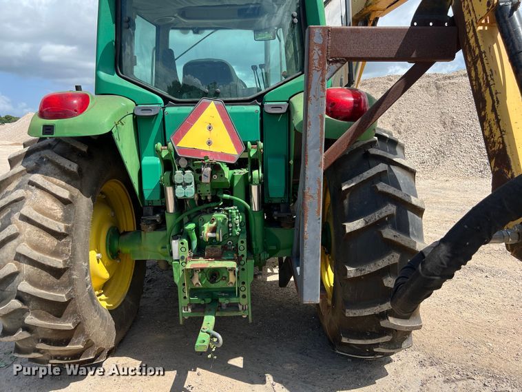 image for item LU9952 2003 John Deere  6420 tractor