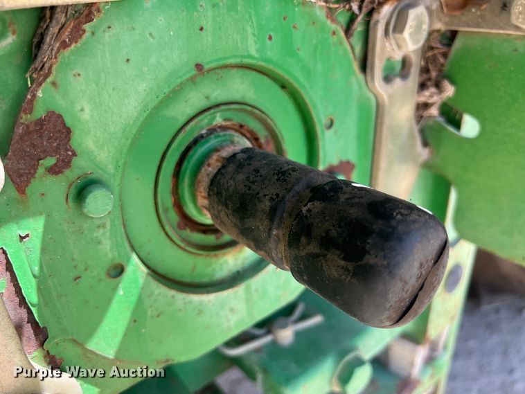 image for item LU9952 2003 John Deere  6420 tractor