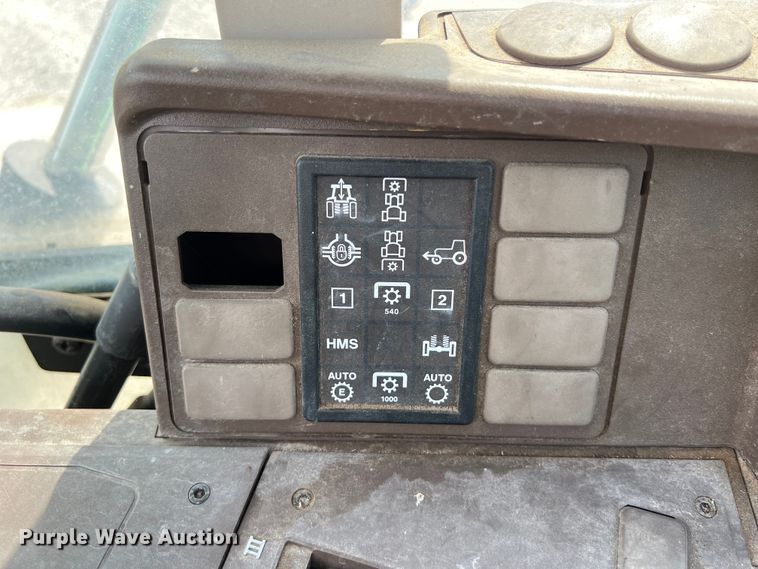 image for item LU9952 2003 John Deere  6420 tractor