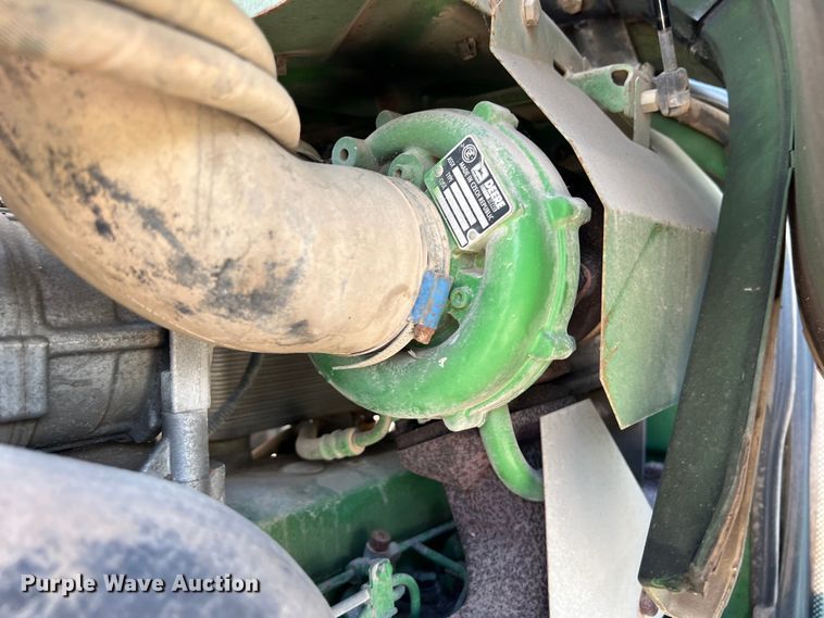 image for item LU9952 2003 John Deere  6420 tractor