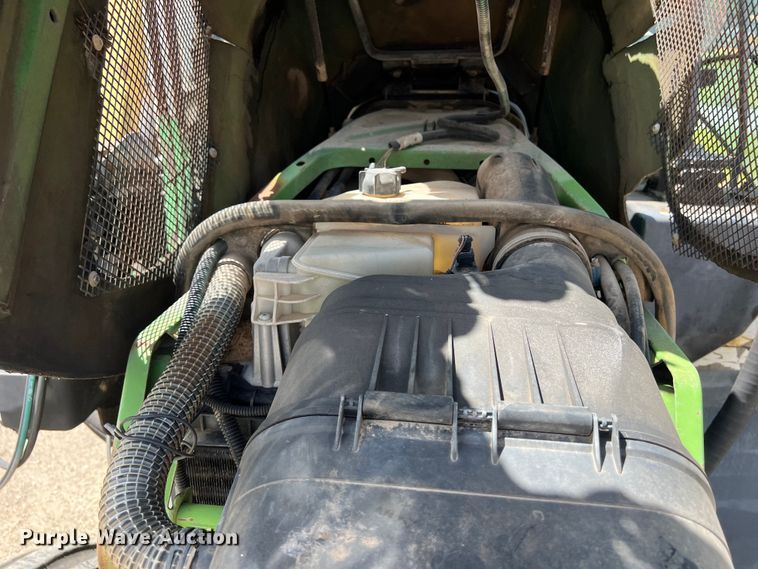 image for item LU9952 2003 John Deere  6420 tractor