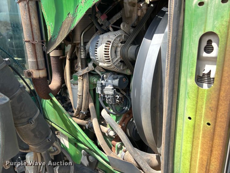 image for item LU9952 2003 John Deere  6420 tractor