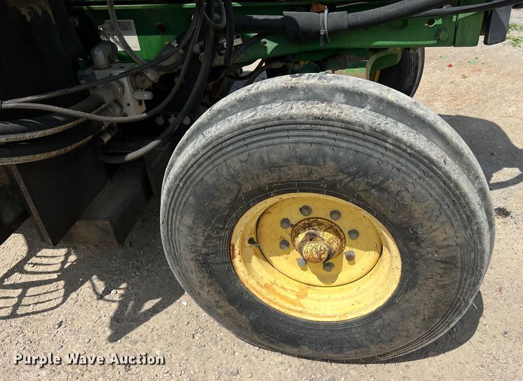 image for item LU9952 2003 John Deere  6420 tractor