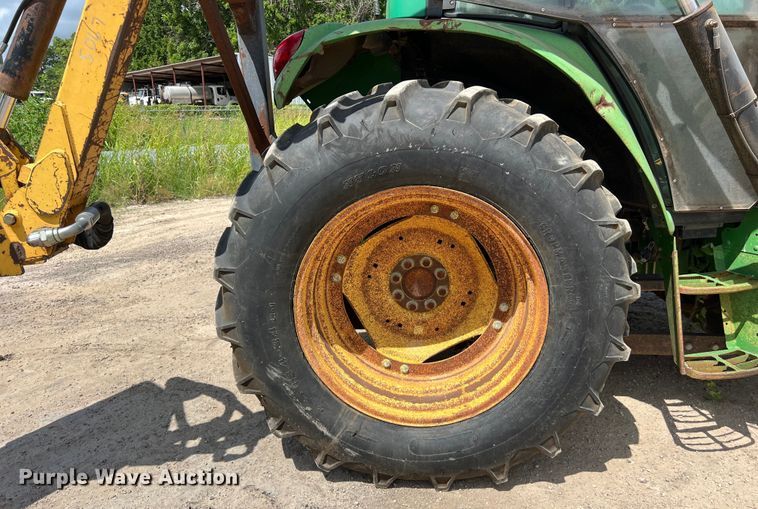 image for item LU9952 2003 John Deere  6420 tractor