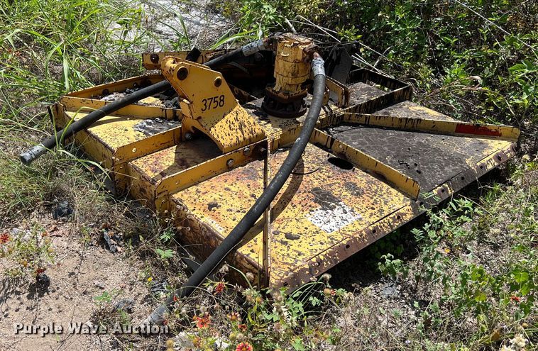 image for item LU9952 2003 John Deere  6420 tractor