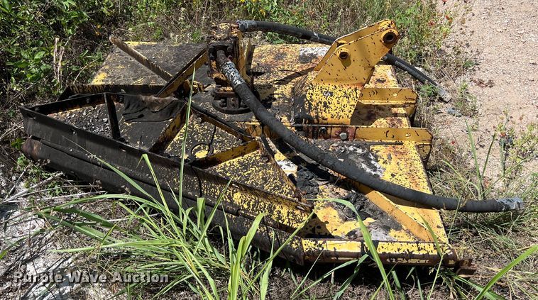 image for item LU9952 2003 John Deere  6420 tractor