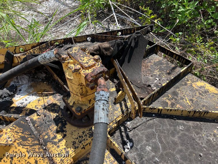 image for item LU9952 2003 John Deere  6420 tractor