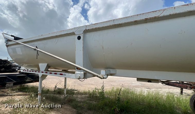 image for item LU9953 2013 CTS HRD 32 end dump trailer