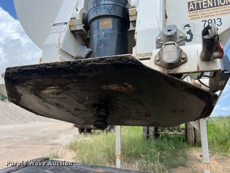 image for item LU9953 2013 CTS HRD 32 end dump trailer