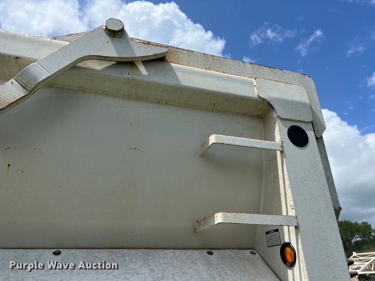 image for item LU9953 2013 CTS HRD 32 end dump trailer