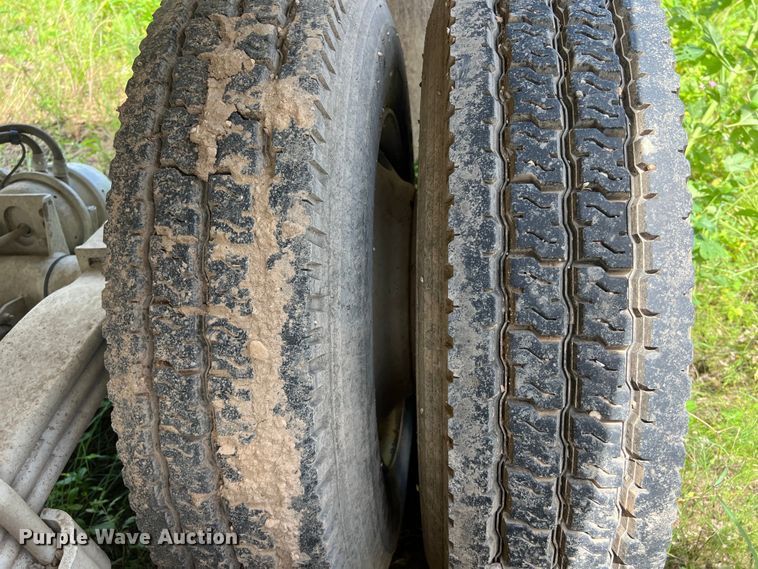 image for item LU9953 2013 CTS HRD 32 end dump trailer