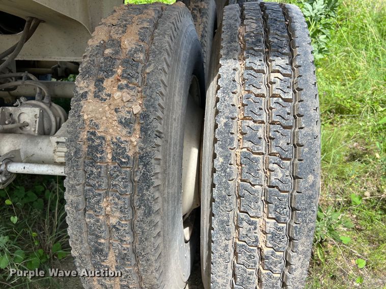 image for item LU9953 2013 CTS HRD 32 end dump trailer