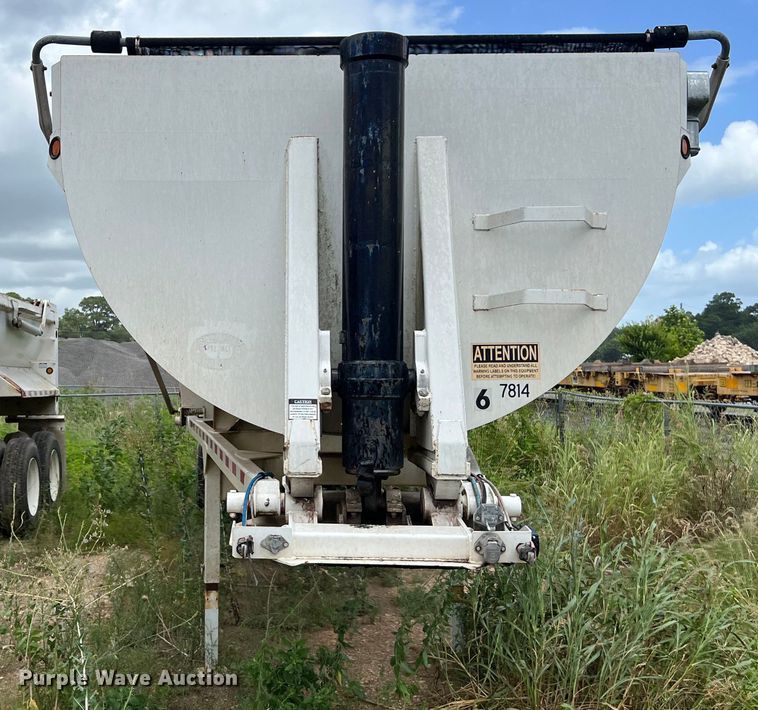 image for item LU9954 2013 CTS HRD 32 end dump trailer