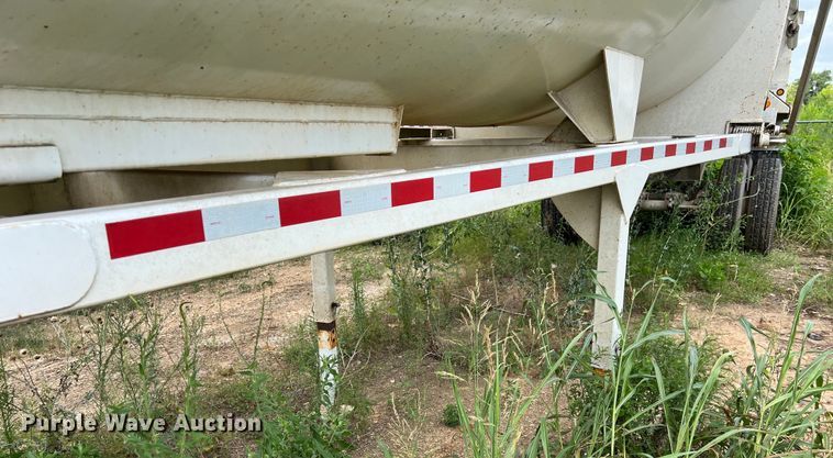 image for item LU9954 2013 CTS HRD 32 end dump trailer