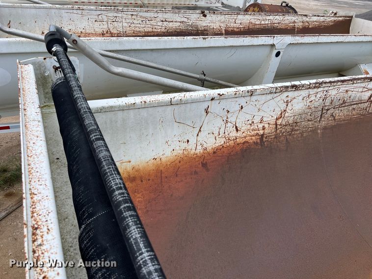 image for item LU9954 2013 CTS HRD 32 end dump trailer