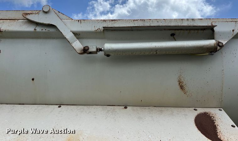 image for item LU9954 2013 CTS HRD 32 end dump trailer