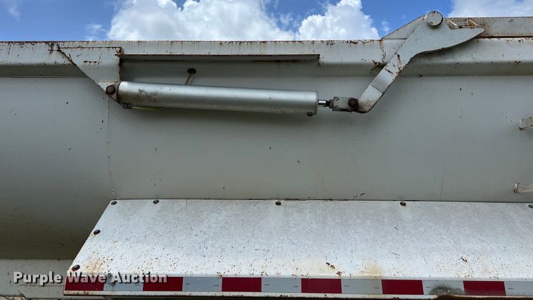 image for item LU9954 2013 CTS HRD 32 end dump trailer