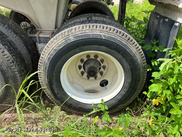 image for item LU9954 2013 CTS HRD 32 end dump trailer