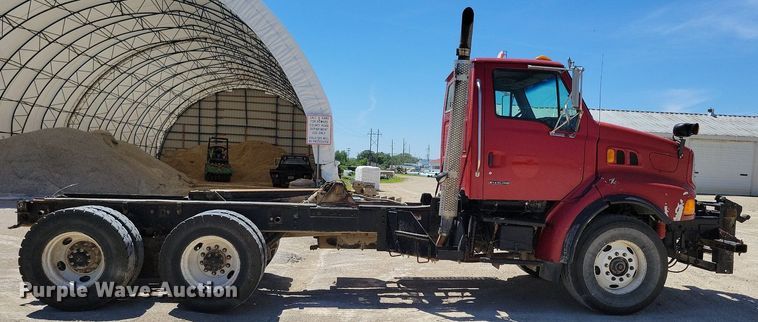 image for item MO9200 2003 Sterling LT9500 dump truck
