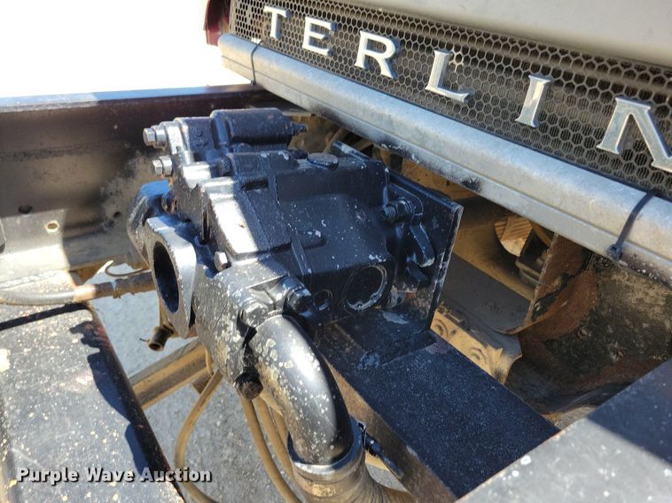 image for item MO9200 2003 Sterling LT9500 dump truck