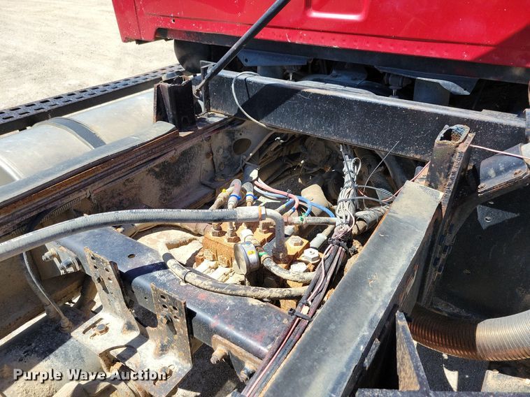 image for item MO9200 2003 Sterling LT9500 dump truck