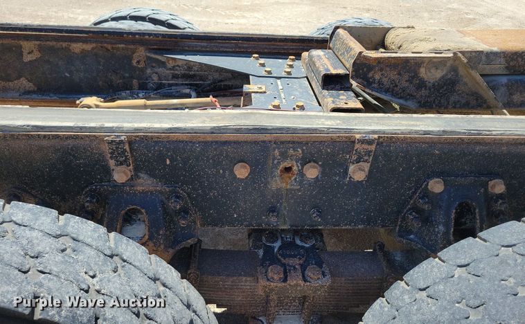 image for item MO9200 2003 Sterling LT9500 dump truck