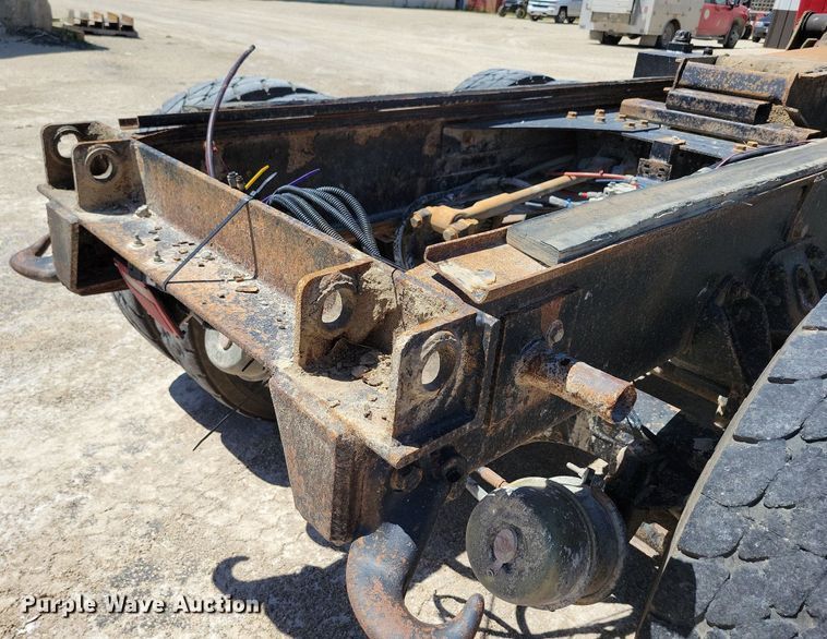 image for item MO9200 2003 Sterling LT9500 dump truck