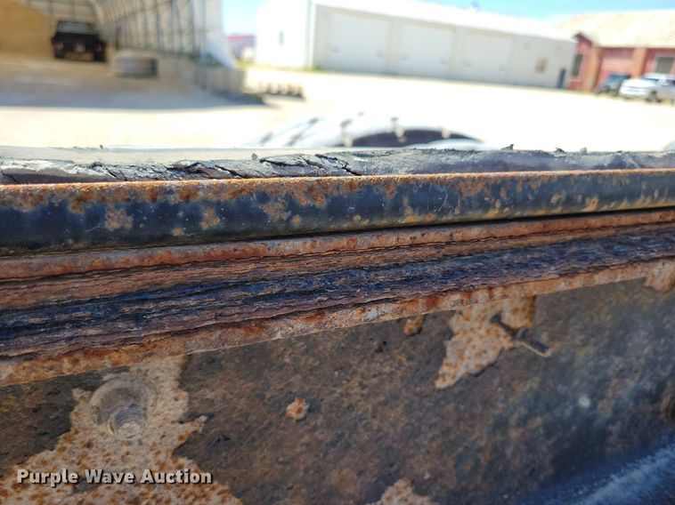 image for item MO9200 2003 Sterling LT9500 dump truck