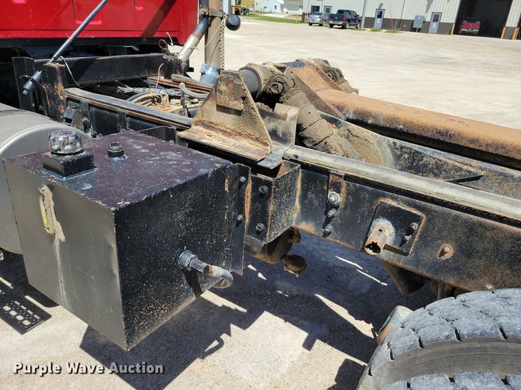 image for item MO9200 2003 Sterling LT9500 dump truck