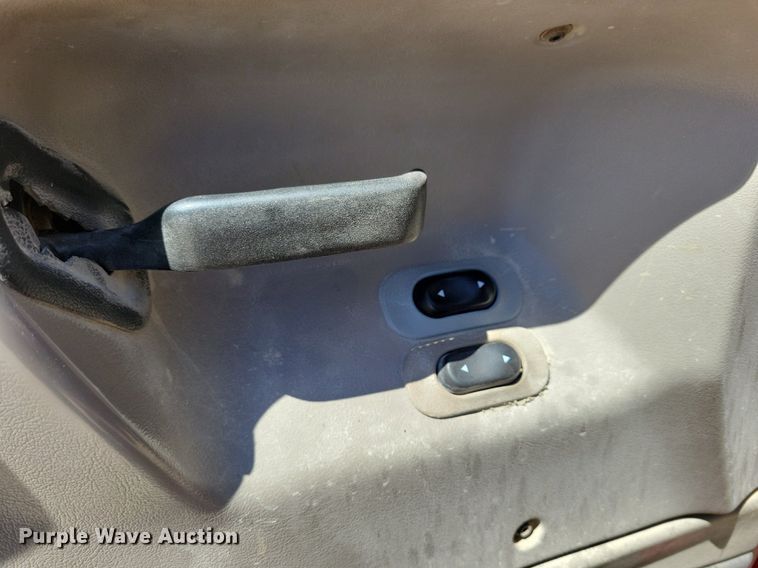 image for item MO9200 2003 Sterling LT9500 dump truck