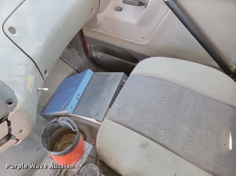 image for item MO9200 2003 Sterling LT9500 dump truck