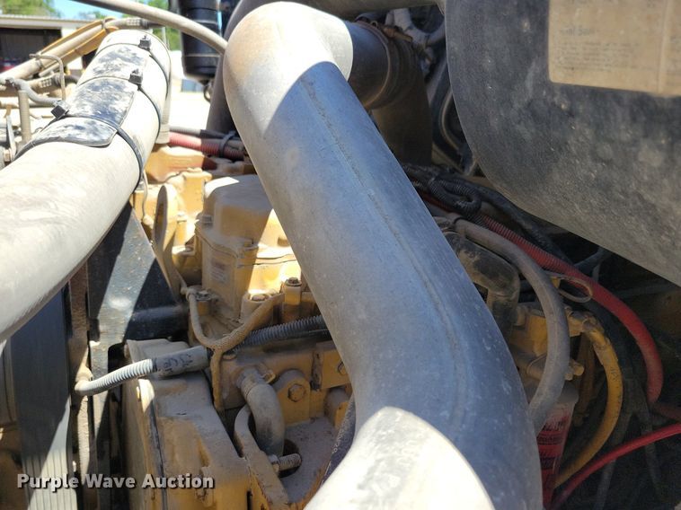 image for item MO9200 2003 Sterling LT9500 dump truck