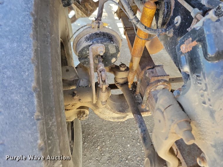 image for item MO9200 2003 Sterling LT9500 dump truck