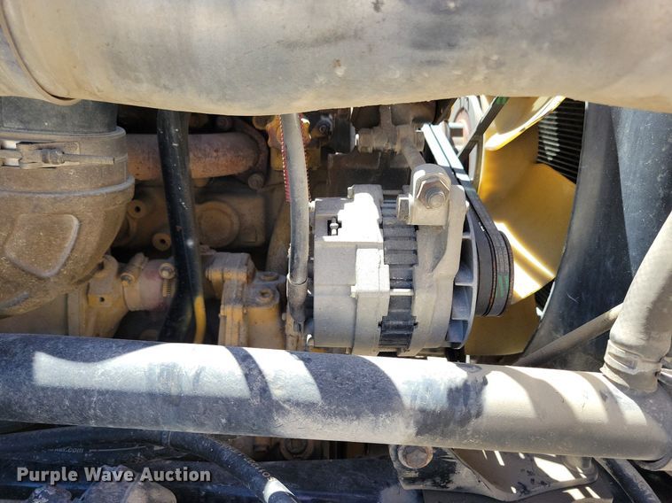 image for item MO9200 2003 Sterling LT9500 dump truck