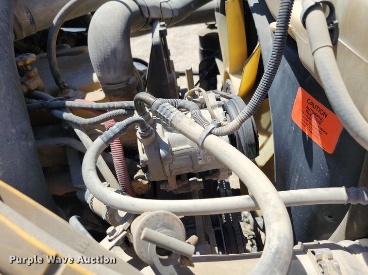 image for item MO9200 2003 Sterling LT9500 dump truck