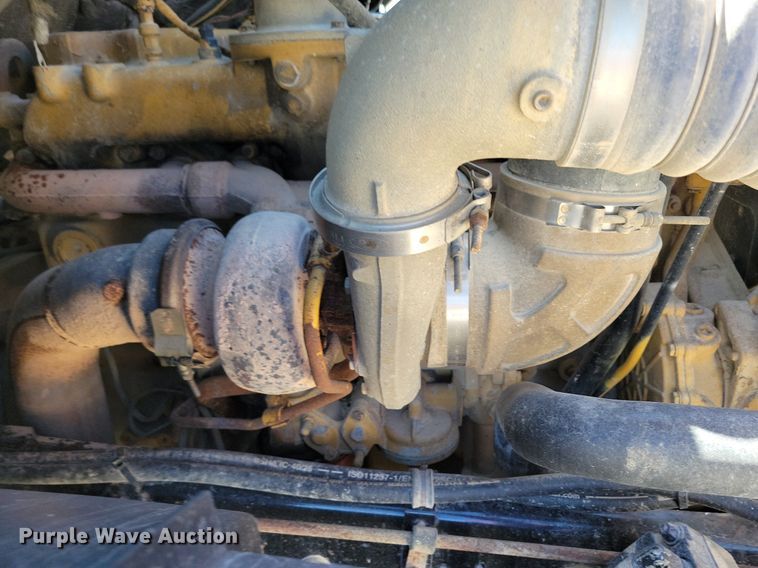 image for item MO9200 2003 Sterling LT9500 dump truck