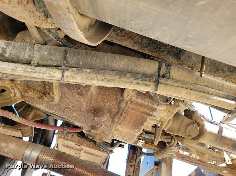 image for item MO9200 2003 Sterling LT9500 dump truck