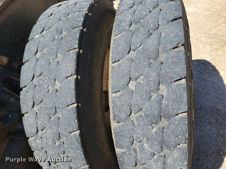 image for item MO9200 2003 Sterling LT9500 dump truck