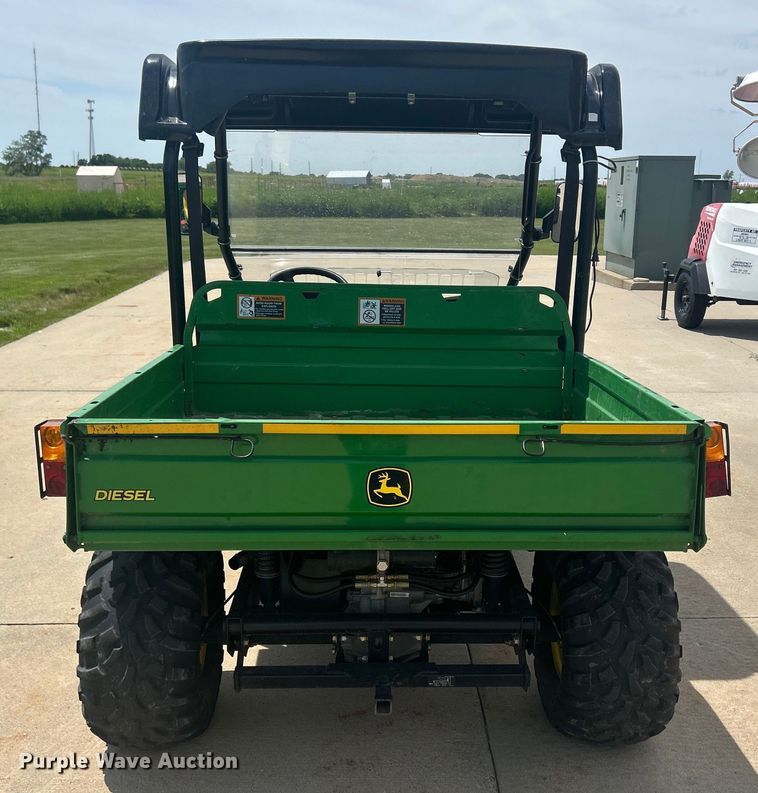image for item MO9237 2006 John Deere  Gator HPX utility vehicle