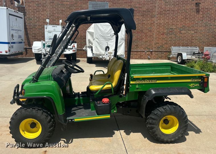 image for item MO9237 2006 John Deere  Gator HPX utility vehicle