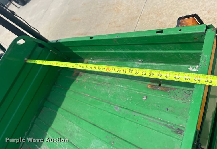 image for item MO9237 2006 John Deere  Gator HPX utility vehicle