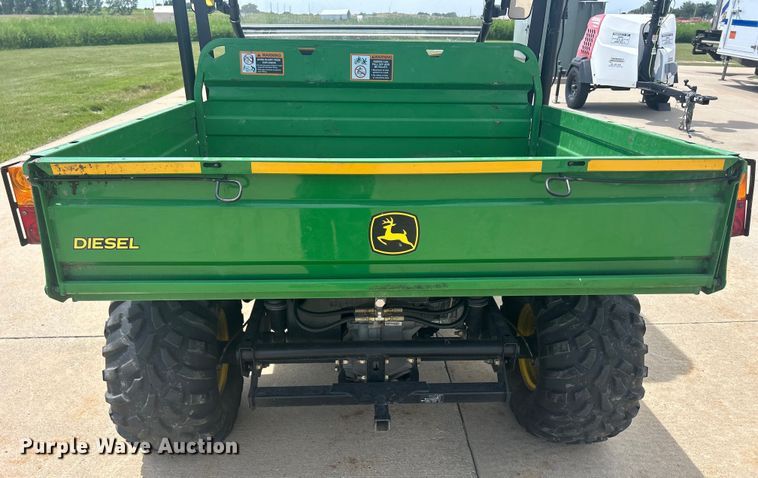image for item MO9237 2006 John Deere  Gator HPX utility vehicle