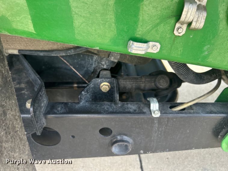 image for item MO9237 2006 John Deere  Gator HPX utility vehicle