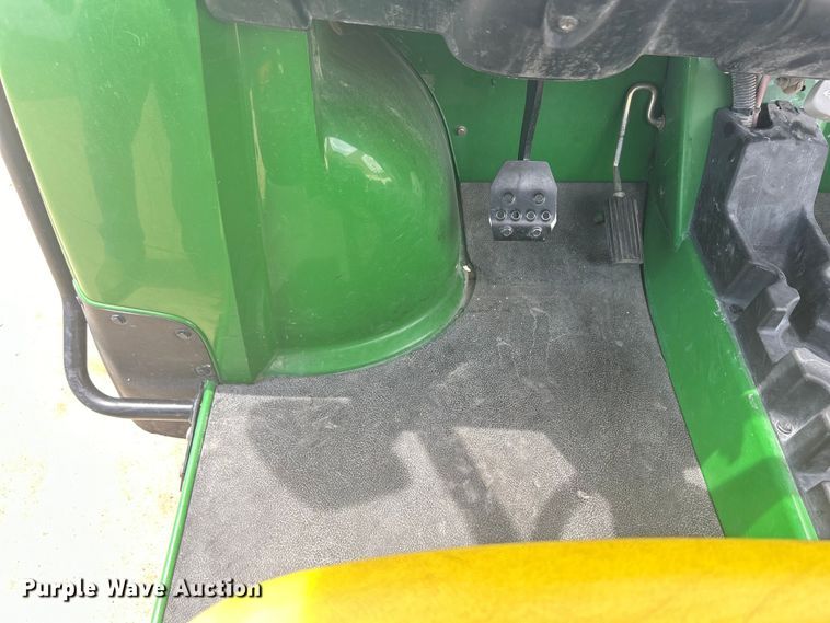 image for item MO9237 2006 John Deere  Gator HPX utility vehicle