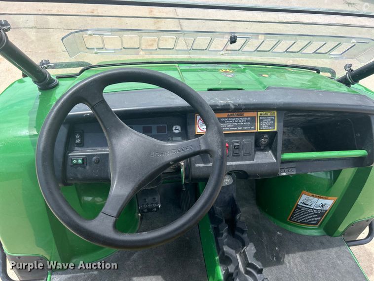image for item MO9237 2006 John Deere  Gator HPX utility vehicle