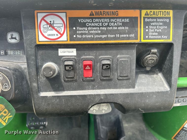 image for item MO9237 2006 John Deere  Gator HPX utility vehicle