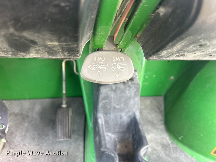 image for item MO9237 2006 John Deere  Gator HPX utility vehicle